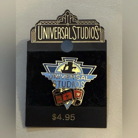 Vintage Universal Studios Movie Reel Film Camera Trading Pin NOS NEW Collector - Picture 1 of 4